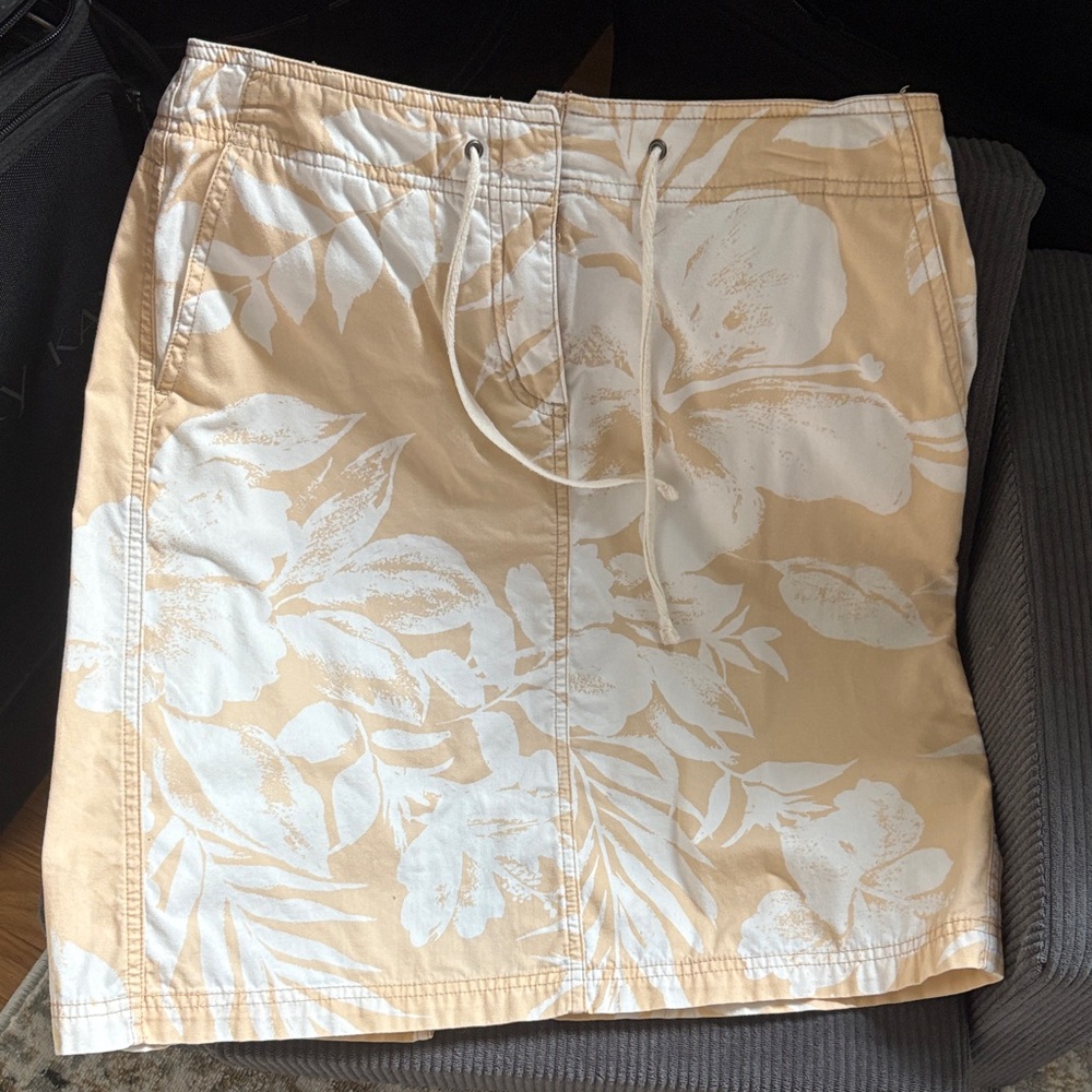 New York & Company Beige Floral A-Line Skirt